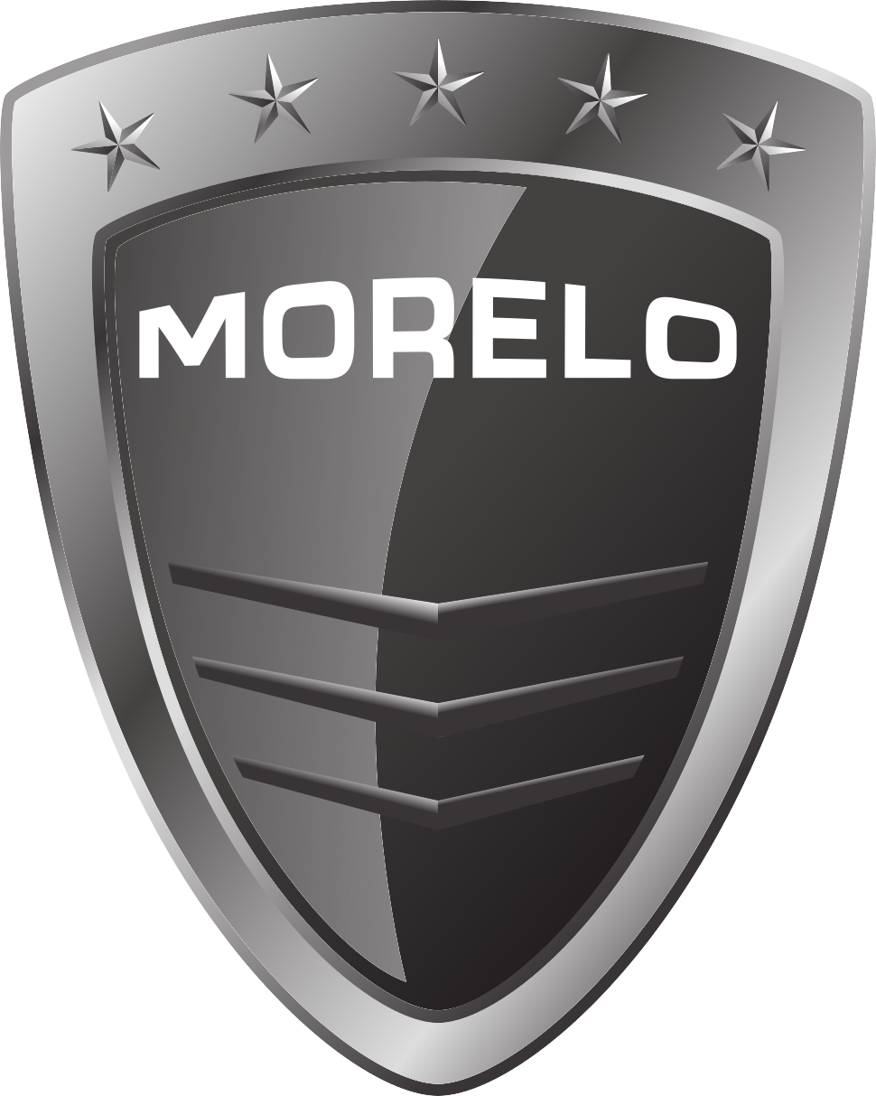 Ein silbernes Emblem mit vier Sternen und der Aufschrift MORELO auf schwarzem Grund